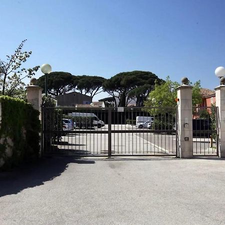 Ferienwohnung Les Jardines D'Artemis Saint-Tropez Exterior foto